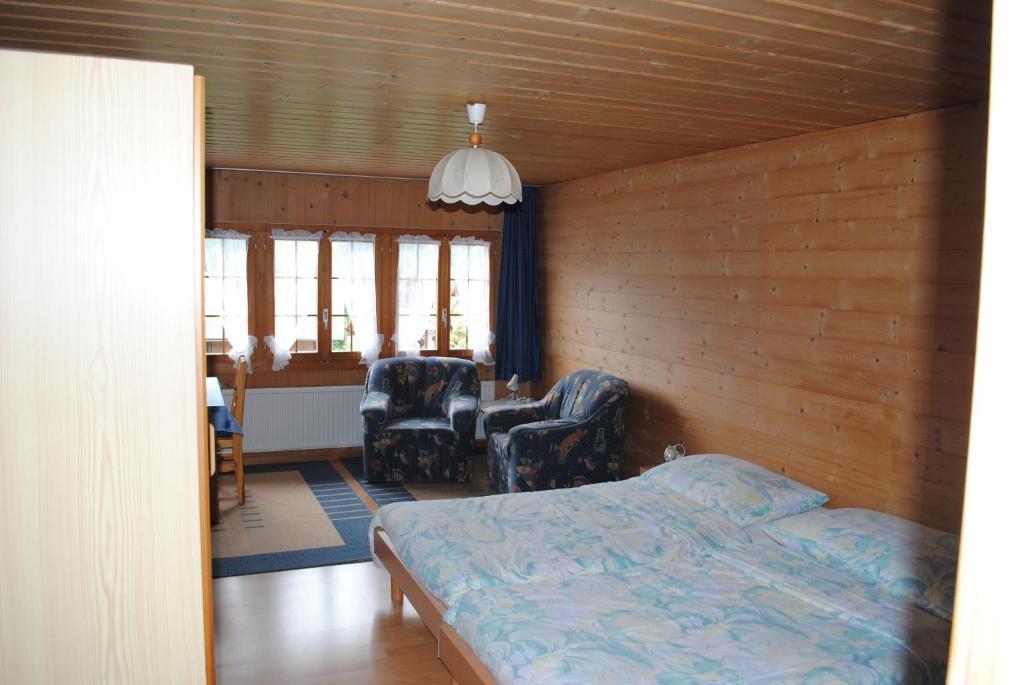 Ferienwohnung Studio Glaus Wilderswil Zimmer foto