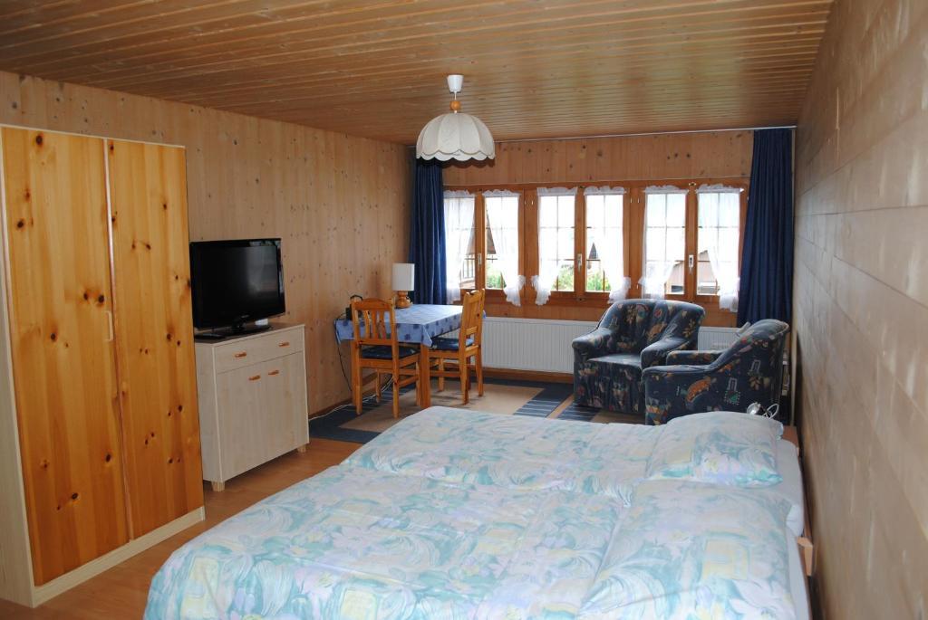 Ferienwohnung Studio Glaus Wilderswil Zimmer foto